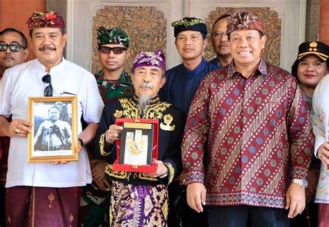 Pj Gubernur Bali Sambut Piagam Gelar Pahlawan Nasional Ida Dewa Agung