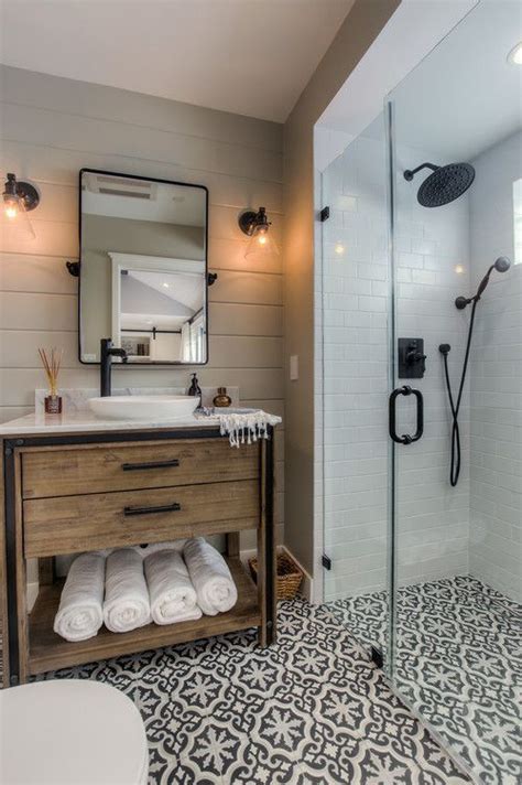 16 Modern Farmhouse Bathrooms