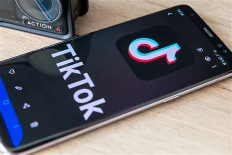 Agora é possível buscar músicas cantarolando no Tik Tok Descubra como