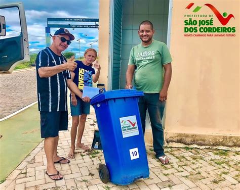 Prefeitura de São José dos Cordeiros adquire novos coletores de lixo