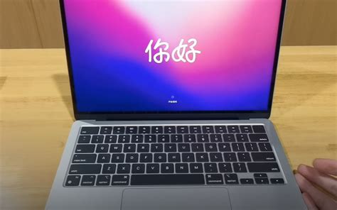 M2 Macbook Air 16G 512G 银色开箱 以及Python 哔哩哔哩