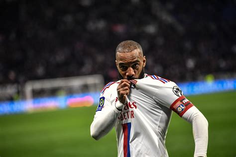 Alexandre Lacazette Forfait Pour Le Match Contre Lorient Quel Impact