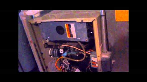 1996 Carrier Weathermaker 9200 Gas Furnace Youtube