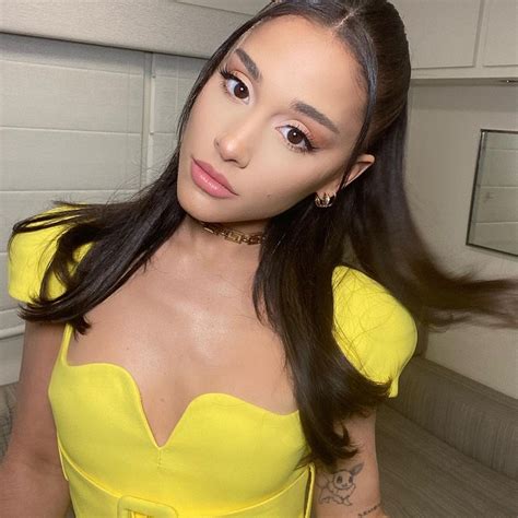 Ariana Grande S Revealing Yellow Look At The Late Late Show Photos