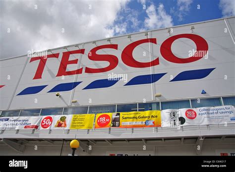 Slough tesco hi-res stock photography and images - Alamy