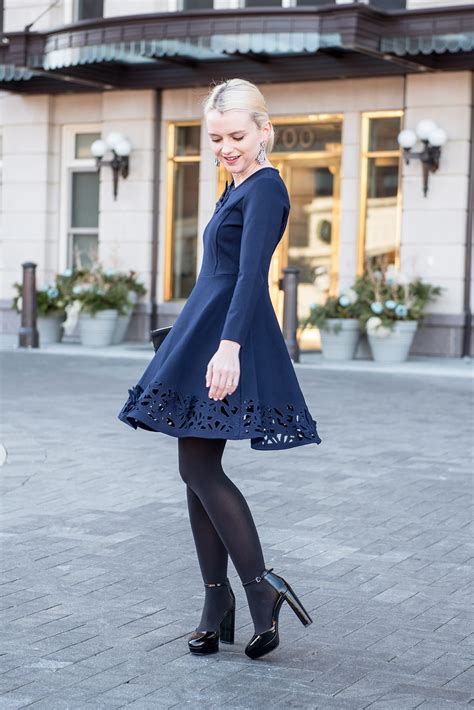 What Color Tights To Wear With Navy Dress Fashion Tips