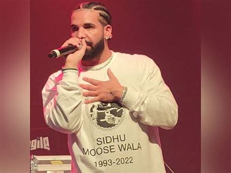 Drake Pays Tribute To Sidhu Moose Wala At Concert Wears Remembrance T