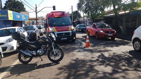 Jovem Tem Suspeita De Fratura Ap S Colis O Entre Carro E Moto Na