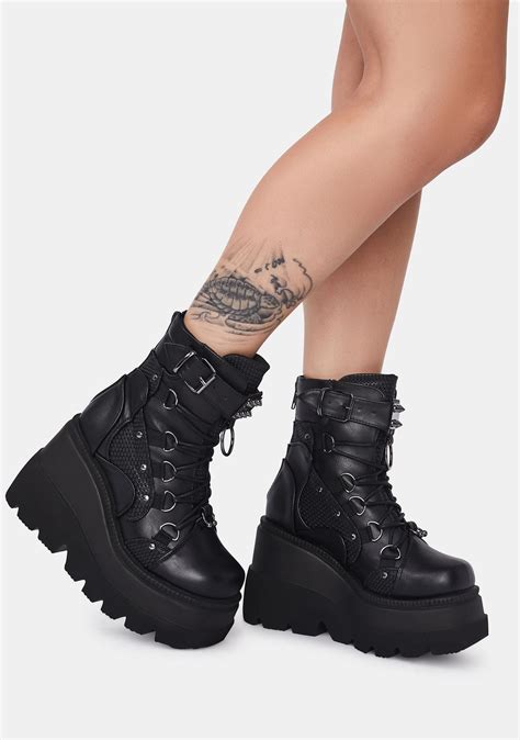 Demonias Short Platforms Draw Level