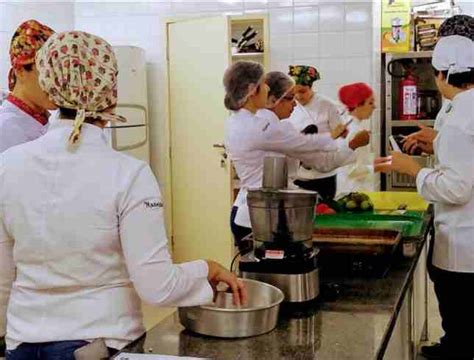 Programa Cozinha Escola Abre Vagas Em Curso Gratuito De Docinhos