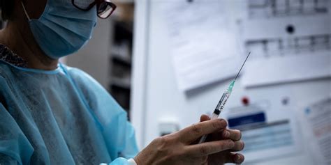 Covid 19 lAcadémie de médecine préconise de rendre le vaccin obligatoire