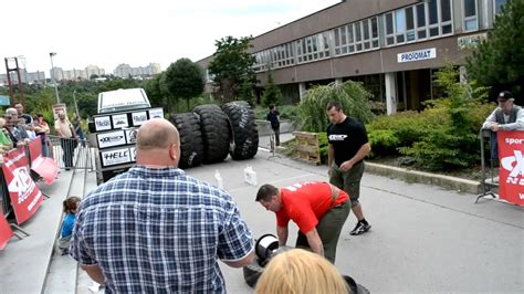 XXtreme Strongman Cup 2011 Zvedání klád Long Lift 1 5 YouTube