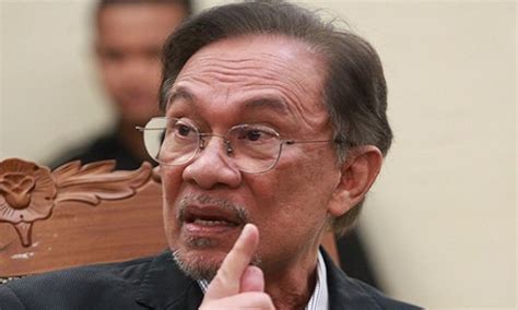 Anwar Tidak Setuju Lantik Bekas UMNO Ganti Maszlee Dalam Kabinet