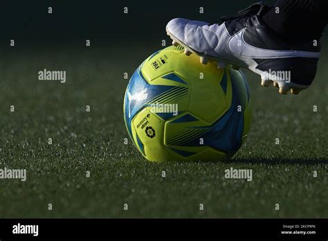 Puma Adrenalina Official Match Ball Hi Res Stock Photography And Images