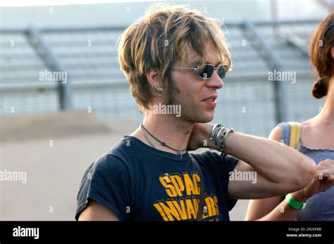 Arezzo Italy 2002-07-04 : Peter Holmström guitarist of The Dandy Warhols in concert at the ...