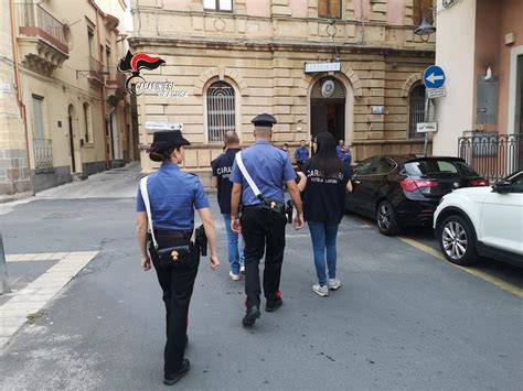 Siracusa Indagini Dei Carabinieri Sullo Sfruttamento Del Lavoro