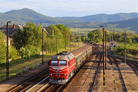 M62 127 WRP World Rail Photo