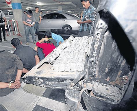 Bangkok Post Cops Raid Ayutthaya Drug Gang Hotspots