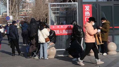 流行病学专家曾光：疫情风暴下，医护或需“轻伤不下火线”澎湃人物澎湃新闻 The Paper