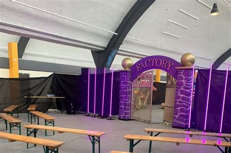 Shambolic Willy Wonka Event Sees Thousands Sign Petition For It To