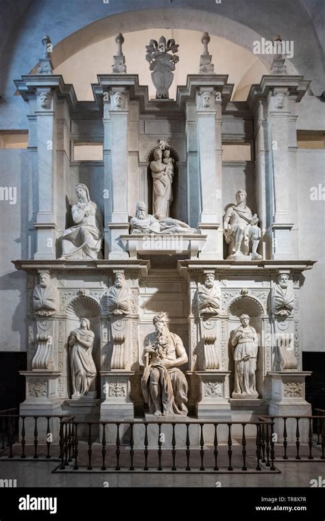 Rom Italien Skulptur Von Michelangelo Auf Dem Grab Von Papst Julius