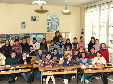 Photo De Classe Cm De Ecole Primaire Copains D Avant