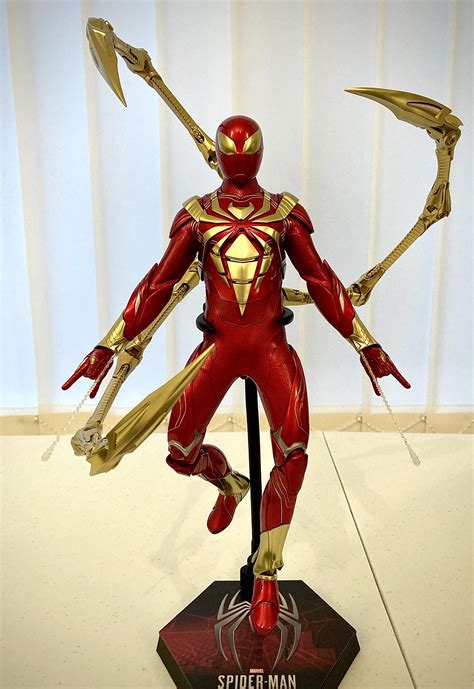 First Hot Toy Came R Hottoys