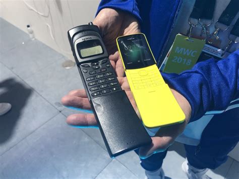 Vuelve el Nokia 8110 El Banana Phone que apareció en Matrix