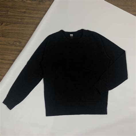 Jual Uniqlo Crewneck Shopee Indonesia