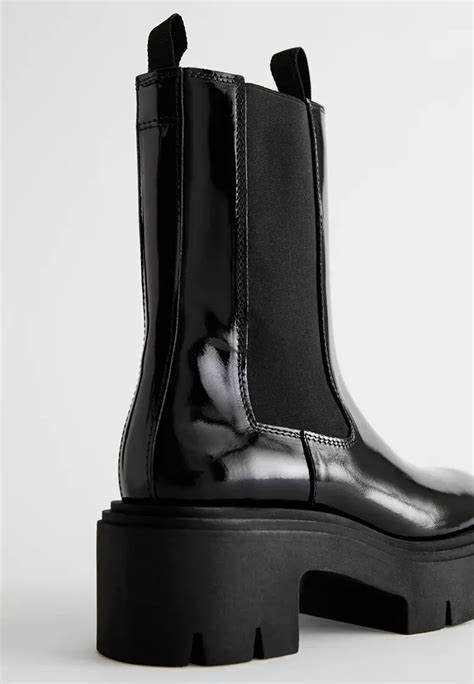 Buy And Other Stories Chunky Platform Chelsea Leather Boots 2024 Online Zalora Philippines