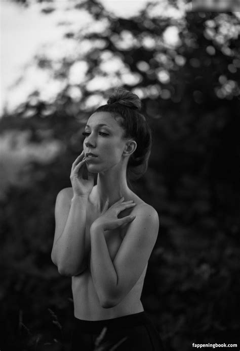 Romina Romina Na Na Offical Nude OnlyFans Leaks Fappening FappeningBook