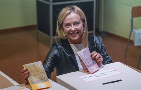 Elections En Italie Le Parti Post Fasciste De Giorgia Meloni En T Te