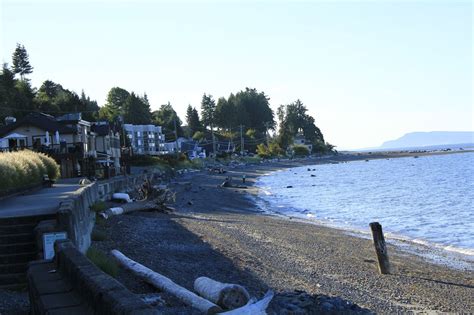 Qualicum Beach Vancouver Island British Columbia Gohiking