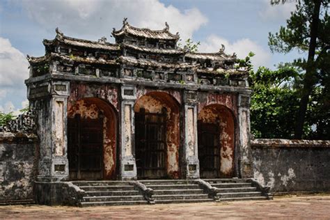 Imperial Tomb of Minh Mang - Indochina Tours