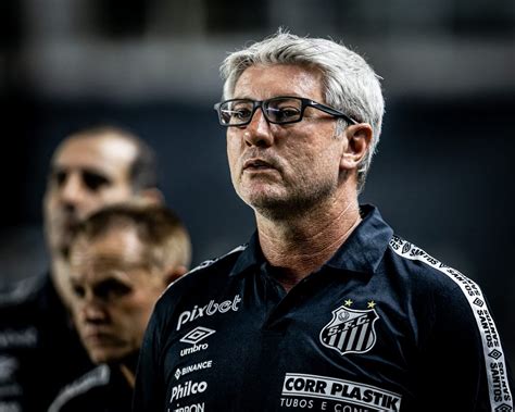 Odair Hellmann defende Ângelo após críticas no Santos Vamos cobrar