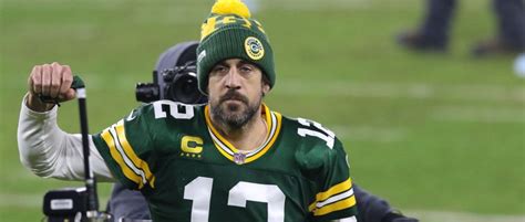 Aaron Rodgers Woke Mob On Witch Hunt Over No COVID Vax