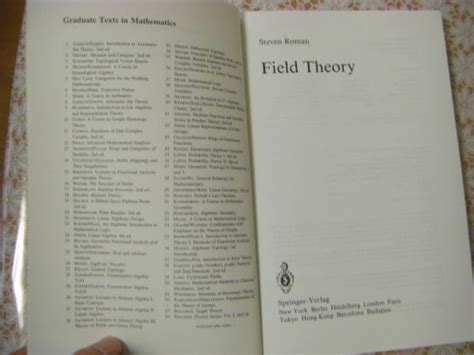 Yahooオークション 物理洋書 Field Theory Steven Roman 場の量子論