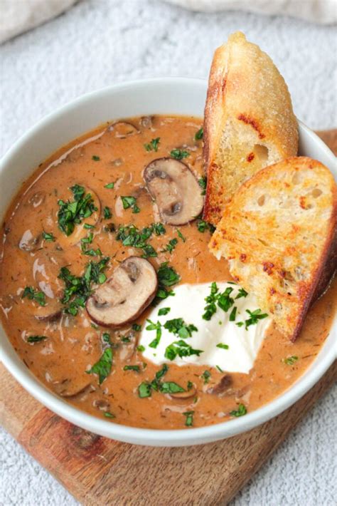 Rich And Creamy Hungarian Mushroom Soup Good Food Discoveries