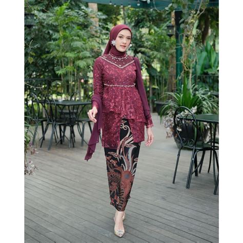 Jual Akita Kaluna Tunik Series Burgundy Set Couple Kebaya Wanita