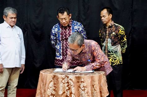 Sekda Buka Rapat Forum Penataan Ruang Provinsi Sumsel Guna Pembangunan