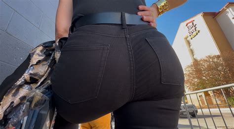 Milf With Fat Ass In Black Jeans Tight Jeans Forum
