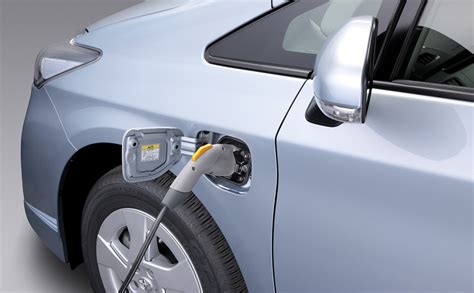 Toyota Introduces Prius Plug-In Hybrid