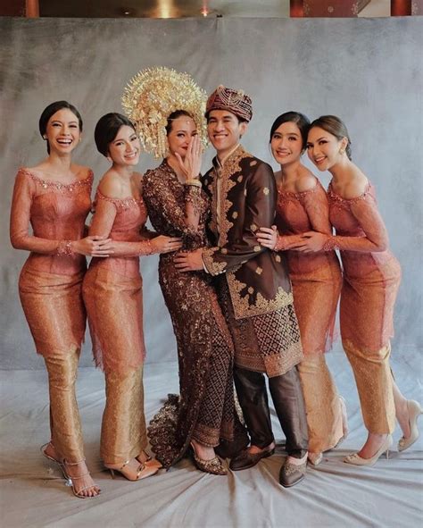 The Most Beautiful Bridesmaid Febby Rastanty At Enzy Storias Wedding Netizens Wish Her A