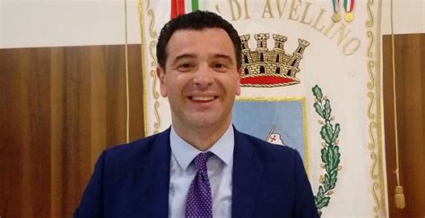 Corruzione Arrestato Il Sindaco Dimissionario Di Avellino