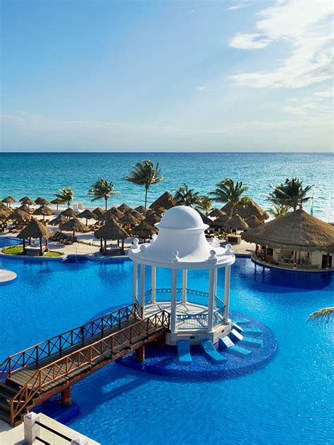 Dreams® Sapphire Resort & Spa | Air Canada Vacations