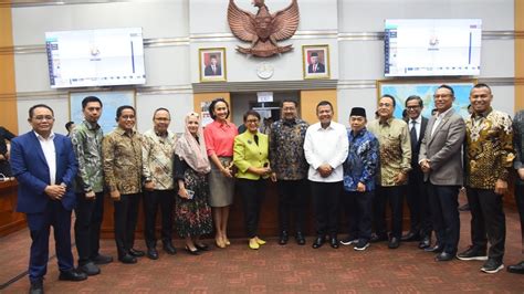 Momen Wamenhan M Herindra Menghadiri Rapat Dengar Pendapat RDP