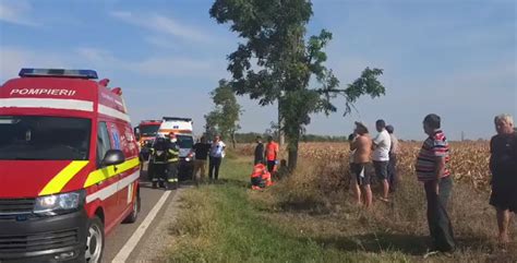 Vaslui Accident Grav In Vetrisoaia Dupa Ce Un Microbuz Cu Pasageri