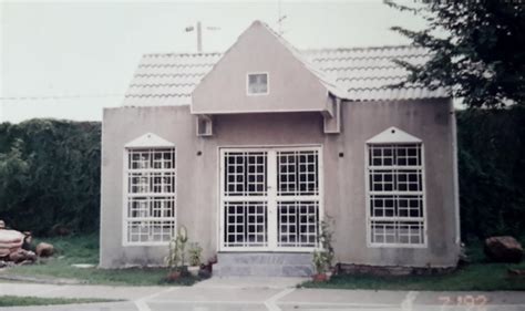 Arbuena Architects Mausoleum Sucat Para Aque