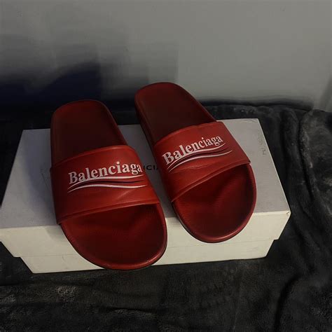 Balenciaga slides used but still wearable 🫶🏽 size uk 39 - Depop