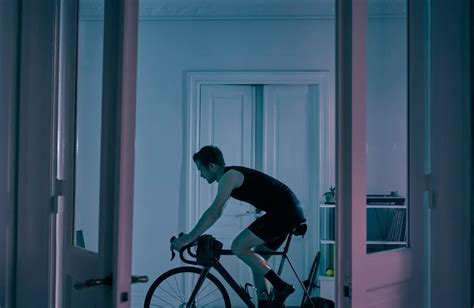 Indoor Cycling: Chris Carmichael’s 55-Minute Quick Fix Workout - CTS